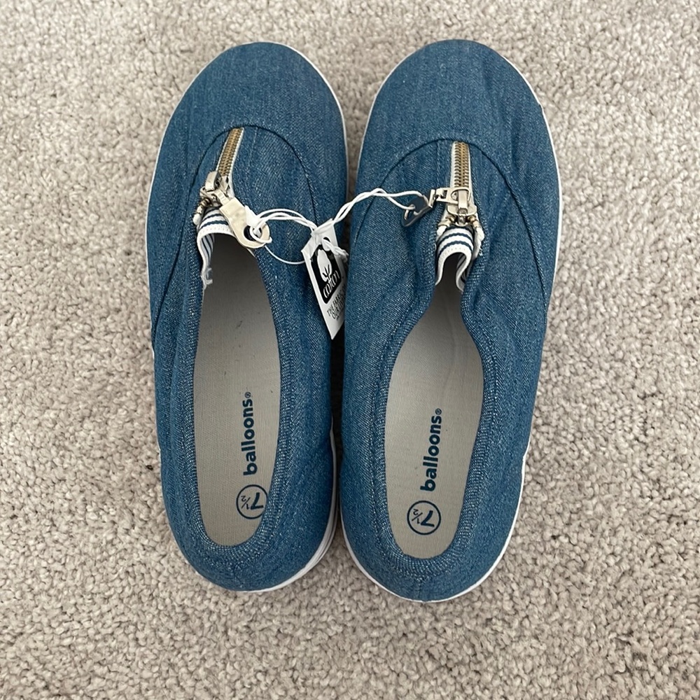 Blue shoes for woman